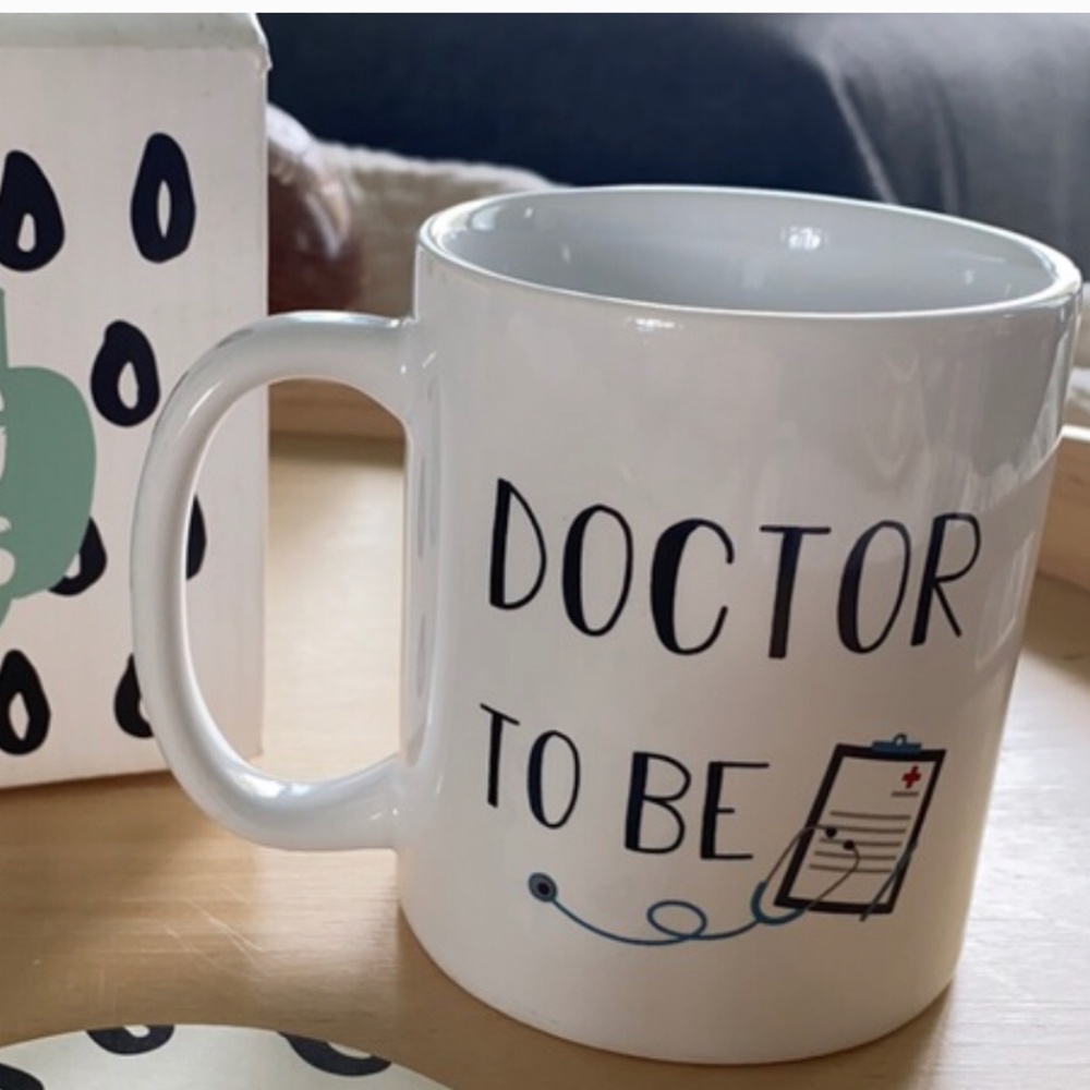 new mug-aholic doctor to be mug